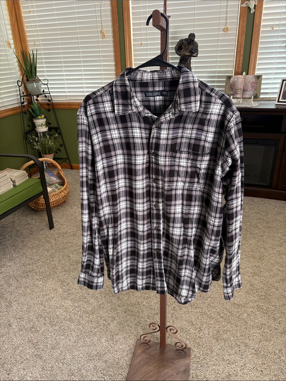 Faded Glory Black & White Plaid Button-Down Shirt